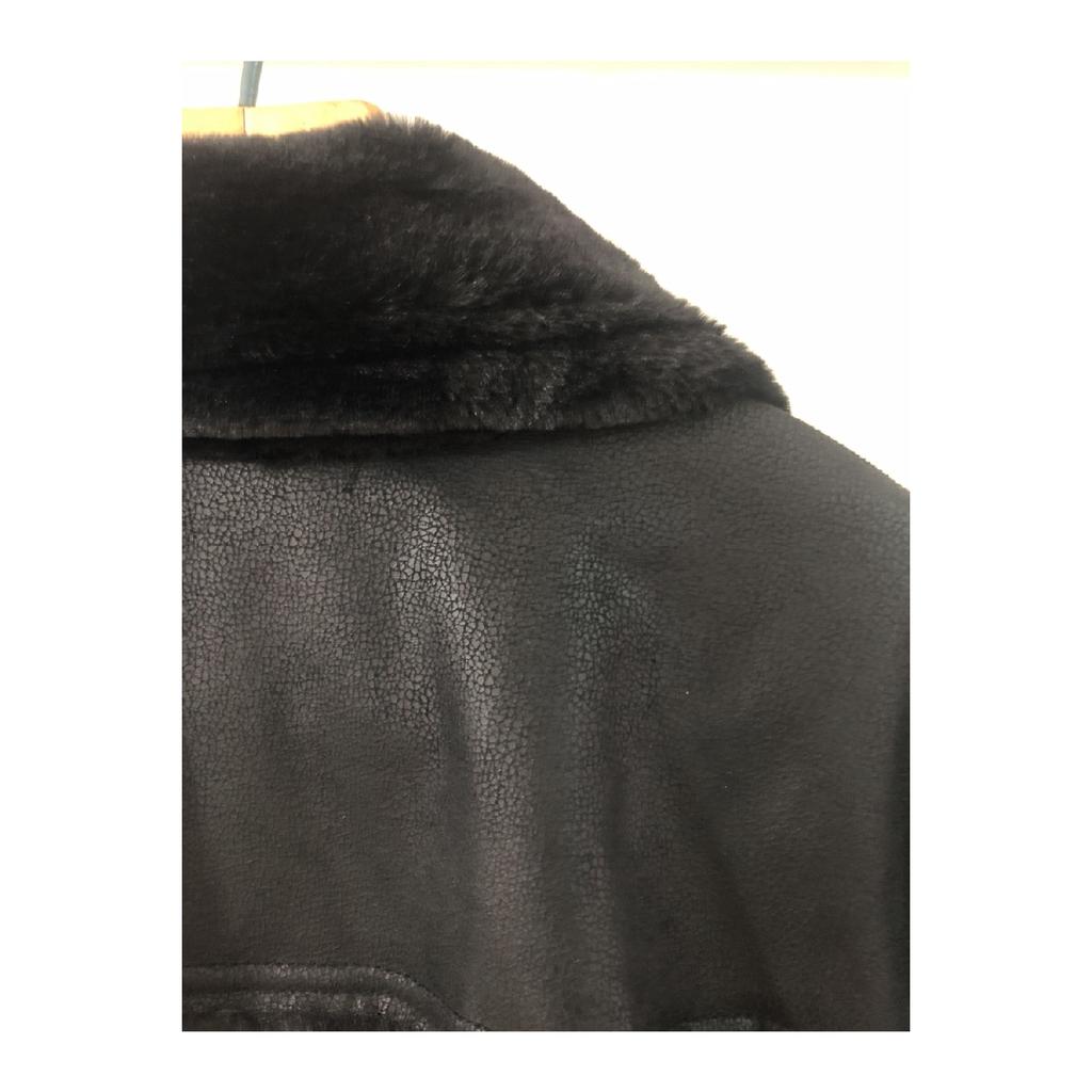 Vollpelziger, leichter Bikermantel