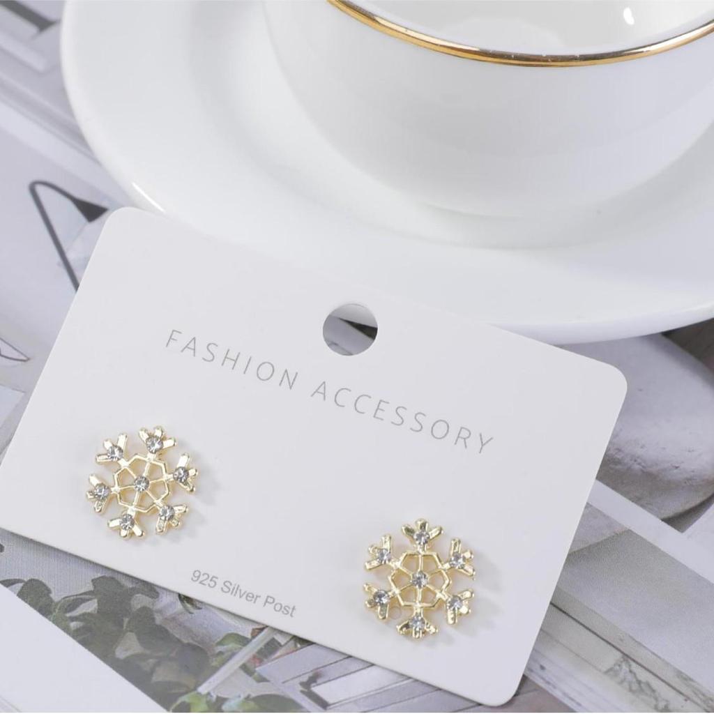 European-American Snowflake White Diamond Stud Earrings - Christmas Collection
