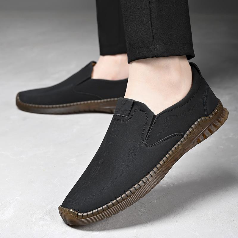 2025 Summer New Men's Casual Breathable Leather Sandals Handmade Online Soft Sole Hollow Sandals Men's Foreign Trade