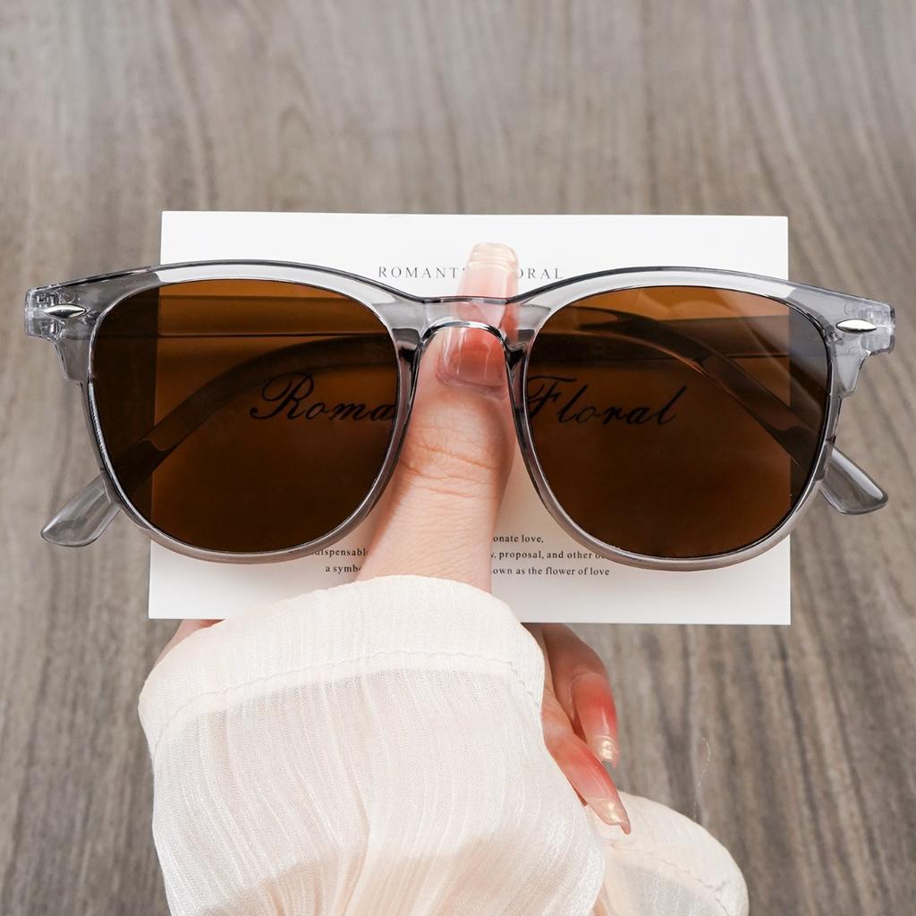 Trendy Fashion Sunglasses Polycarbonate Frame & Lens Unisex Stylish Ins-Style Decorative Eyewear For Men And Women