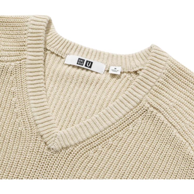 Uniqlo U Series Solid V-Neck Long Sleeve Sweater Men sweater Light-Beige 458950-30