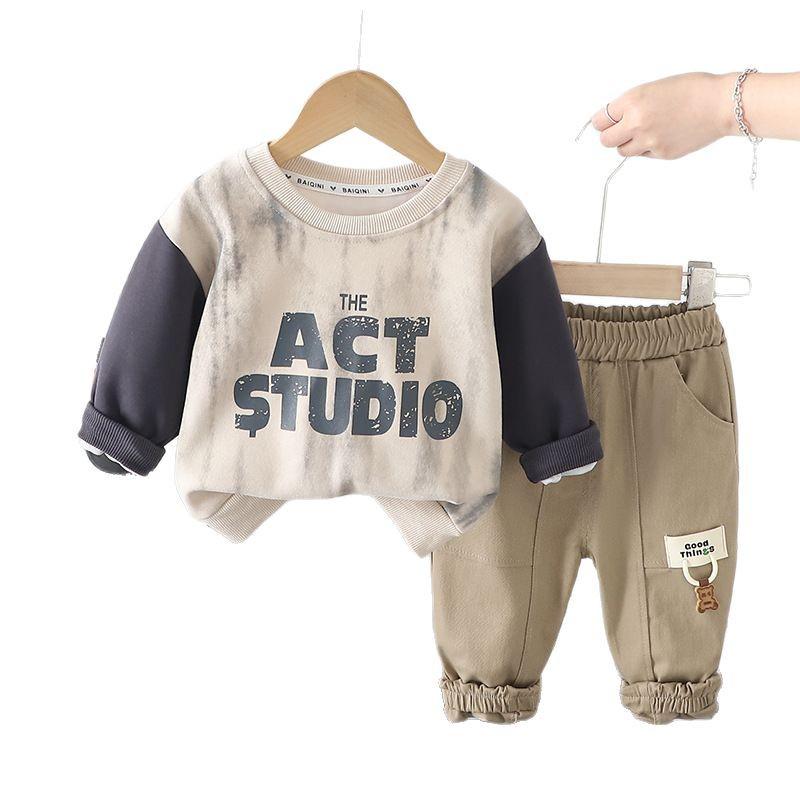 Boys' Spring 2025 Two-Piece Outfit: English Letter Round Neck Suit for Kids
