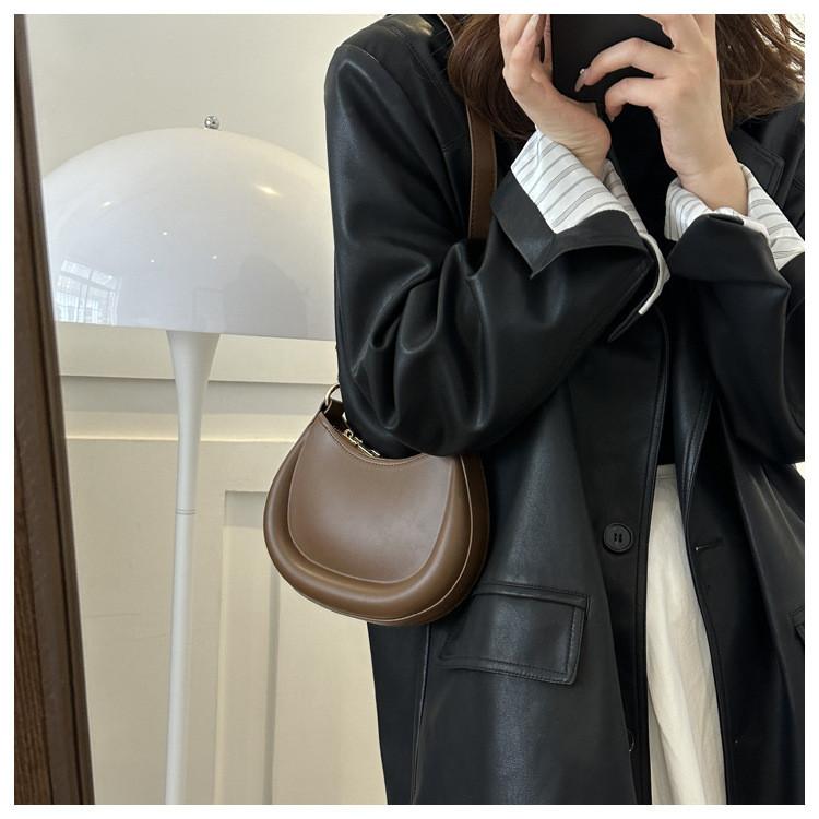 Trendy Casual Shoulder Bag Personality Korean Version New Moon Bag 2023 Fall Fashion Bag For Women