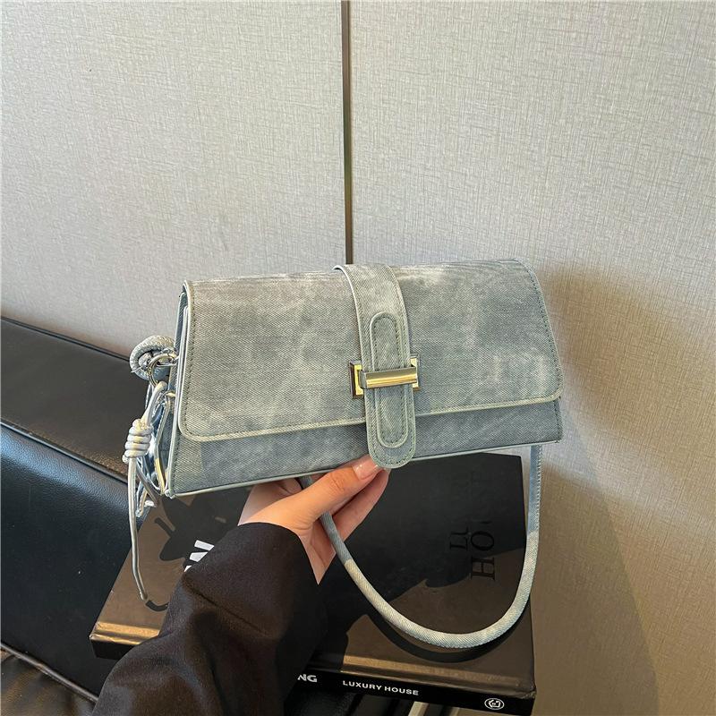 Women French Light Luxury Solid Color Small Square Handbag Shoulder Commute Underarm Bag