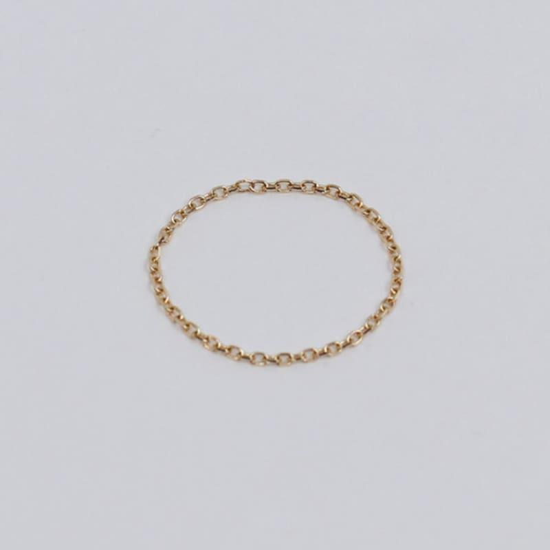 Menos é mais anel de corrente básica de ouro 14K