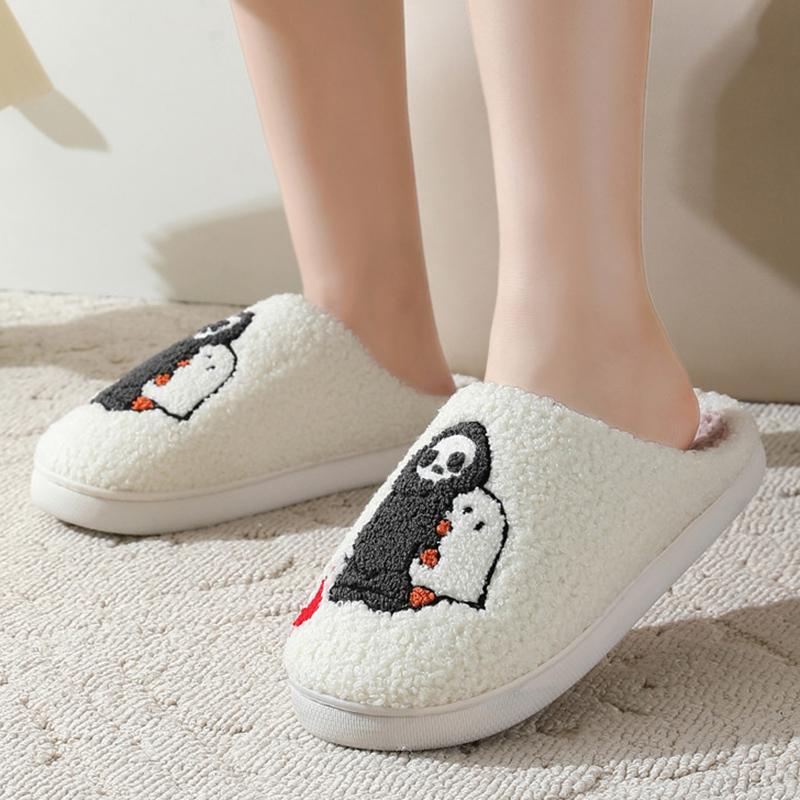 Fashion New Winter Cute Printed Halloween Slippers Women Soft Plush Warm Indoor Home Slippers Woman Lightweight Non Slip Bedroom Slides