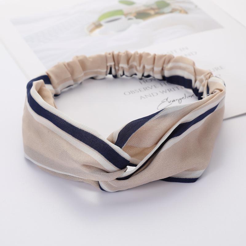 

Женская повязка на голову для волос, мытья лица и занятий спортом — свежий и стильный дизайн