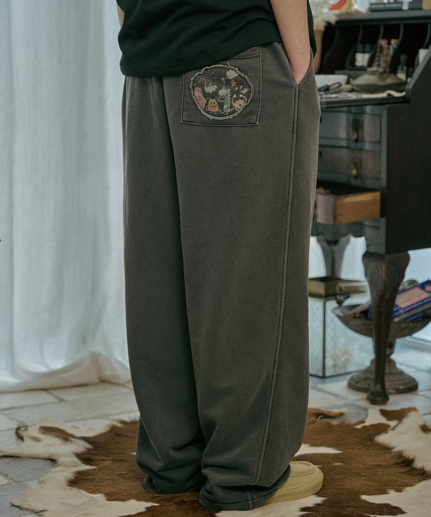 CPGN STUDIO Happy Day Pocket Pigment Sweatpants Smoke Black