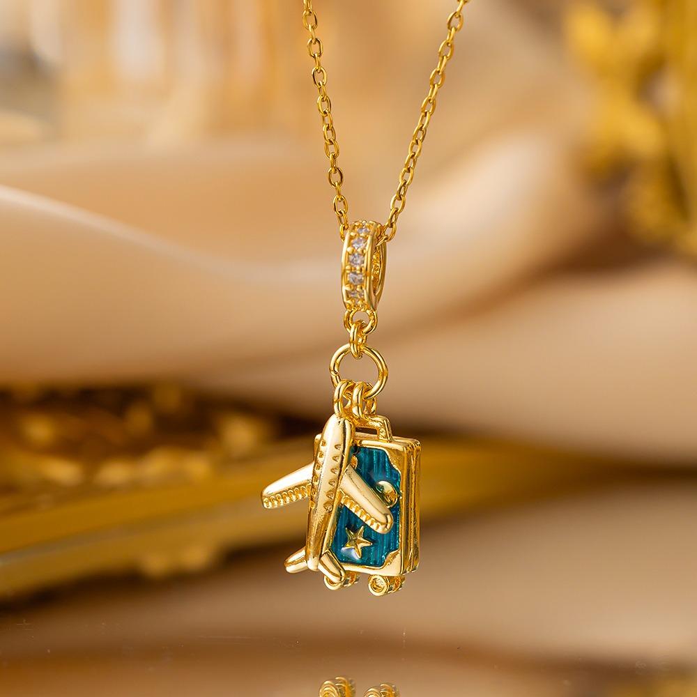Elegant Luxury Full Zircon Copper Micro Inlaid Necklace Women Simple Exquisite Collarbone Chain Necklace