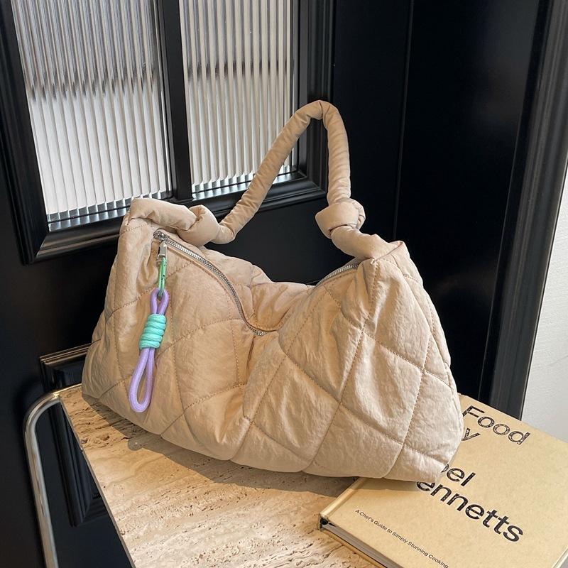 Casual Big Bag New Fashion Rhombus Embroidery Thread Shoulder Bag Women's Large-capacity Class Commuter Messenger Bag