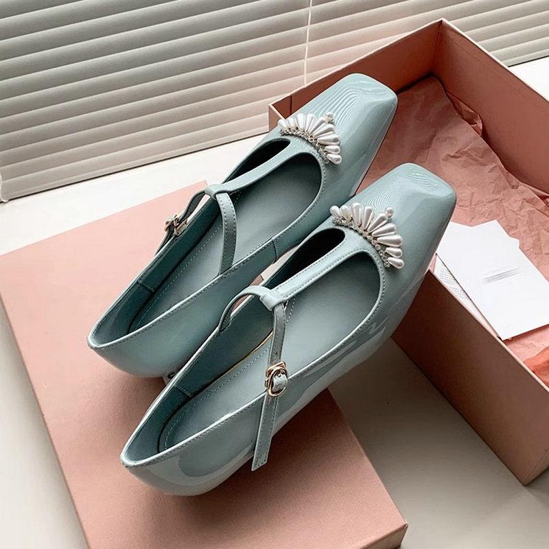 Fashion Flat shoes for women's spring autumn square toe pearl strap low heel Mary Jane women's shoes, shallow mouth luxury ladies shoes