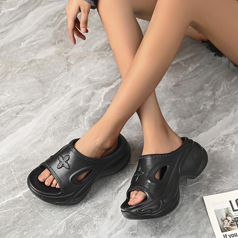New Women's Thick Soled Slippers Outdoor Fashion EVA Beach Women's Outdoor Lightweight 2025 Summer High Heels Casual Shoes