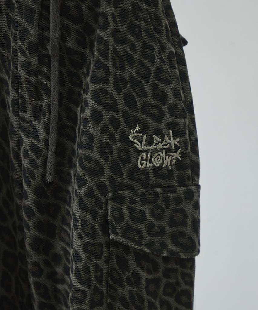 Seulliggeullou Logo Wide Dart Cargo Pants [Leopard]