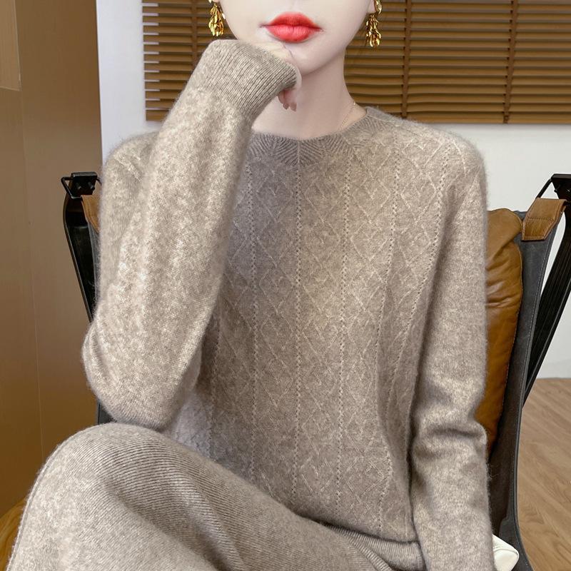 Women's Cable Knit Pure Wool Sweater, 2024 Autumn/Winter, Solid Color, Round Neck, Warm Base Layer.