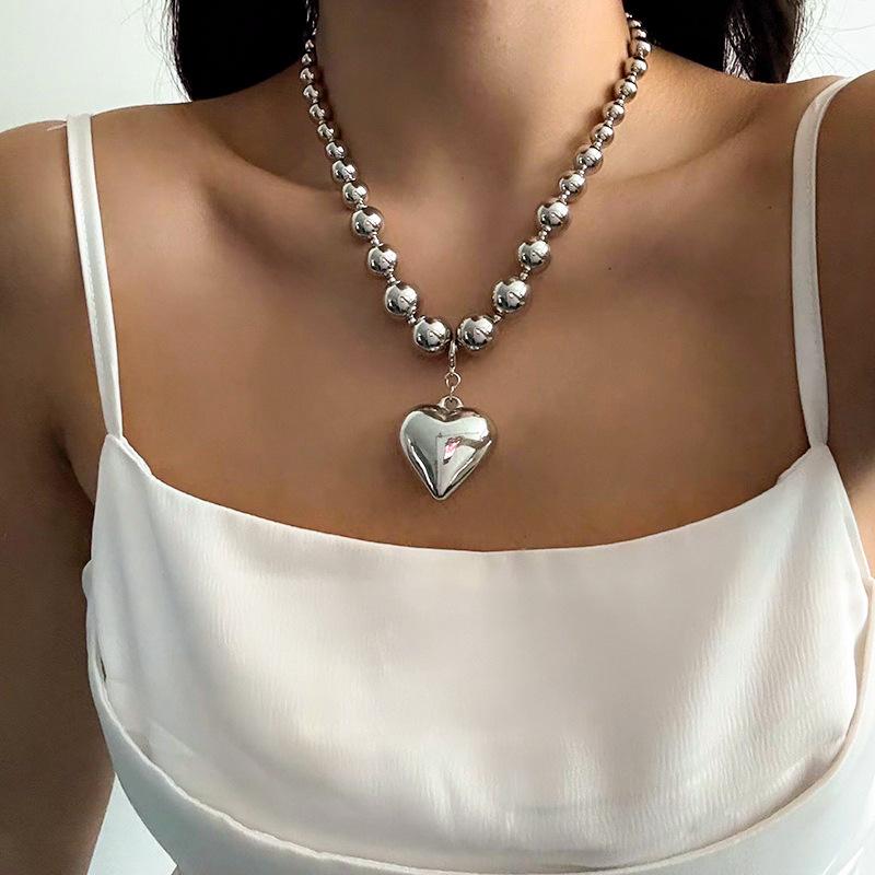 Exaggerated Punk Choker: Large Beaded Geometric Necklace for Women