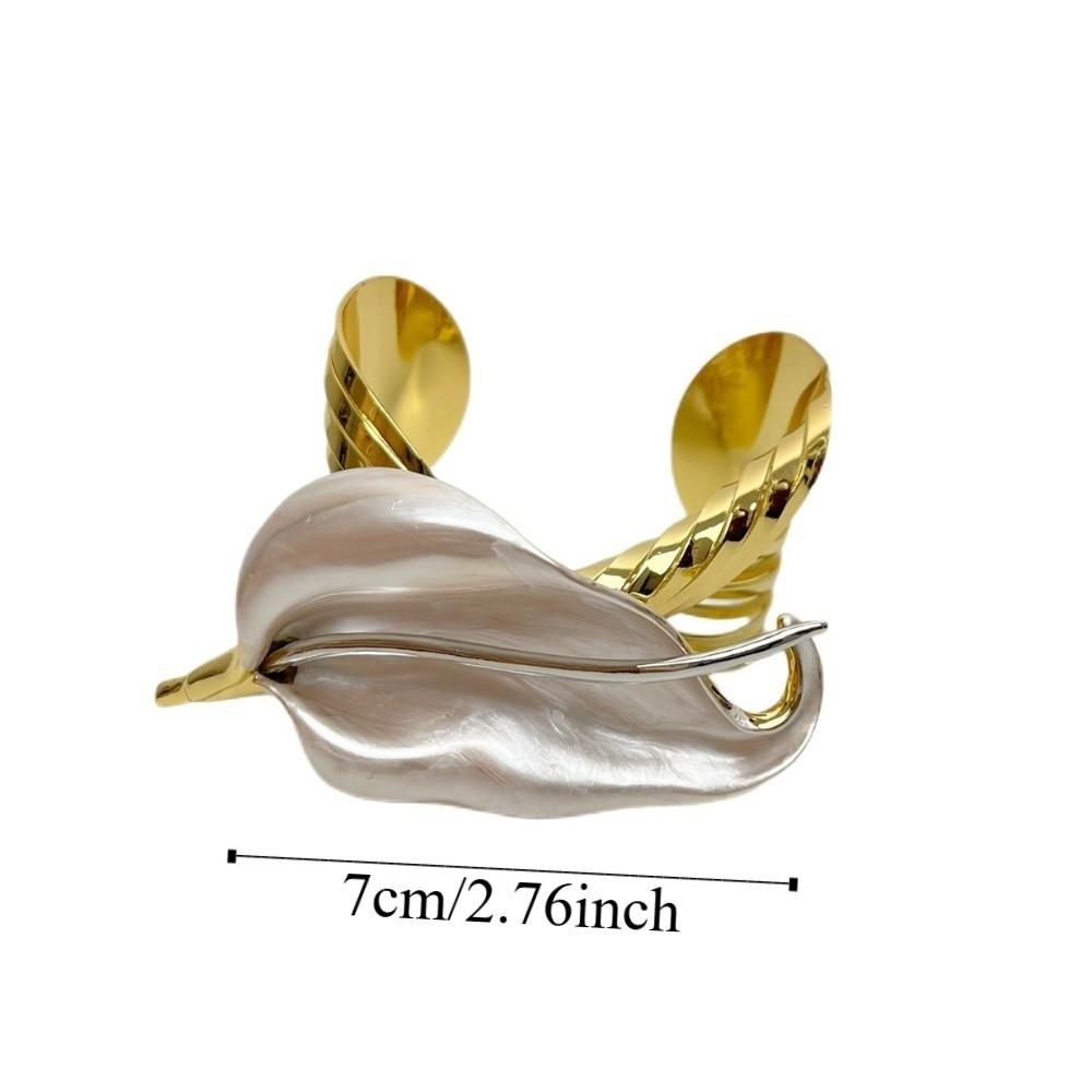 Armlet Golden and White Bangle Openable Women's Wrist Jewelry Metal Flower Bracelet Girls