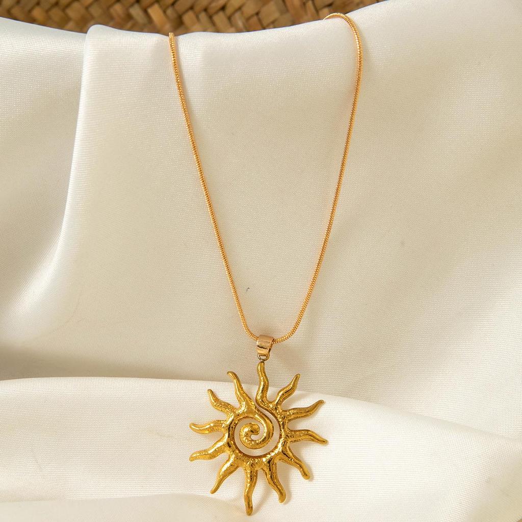 Fashionable and Minimalist Metal Spiral Sun Geometric Pendant Necklace Suitable for Women's Gatherings, Daily Matching Gifts