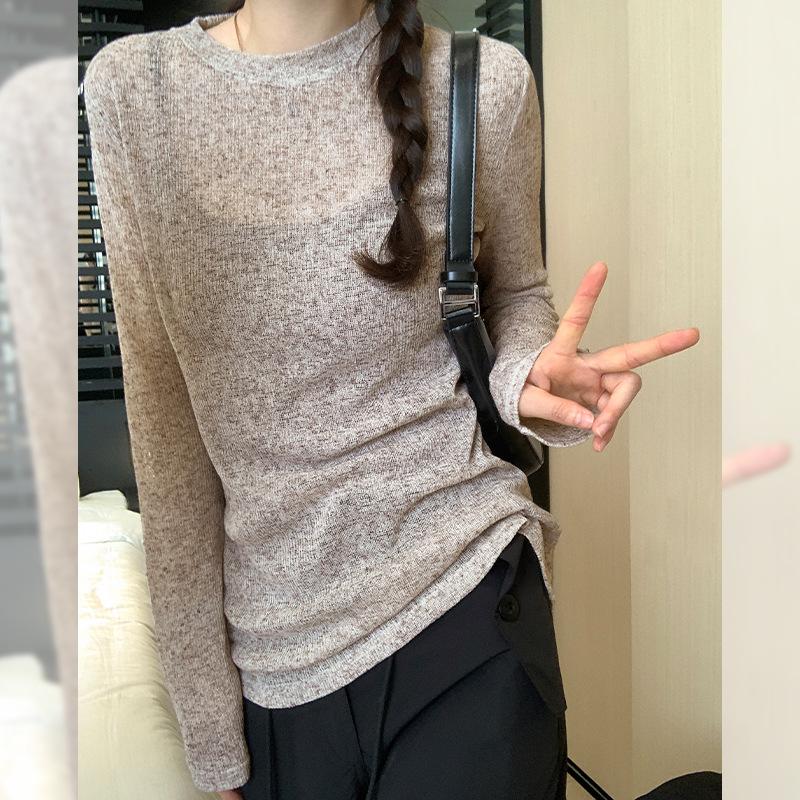 Mikrotransparent solbeskyttende T-skjorte for kvinner, langermet sommer løs tynn rund hals enkel strikket topp for kvinner