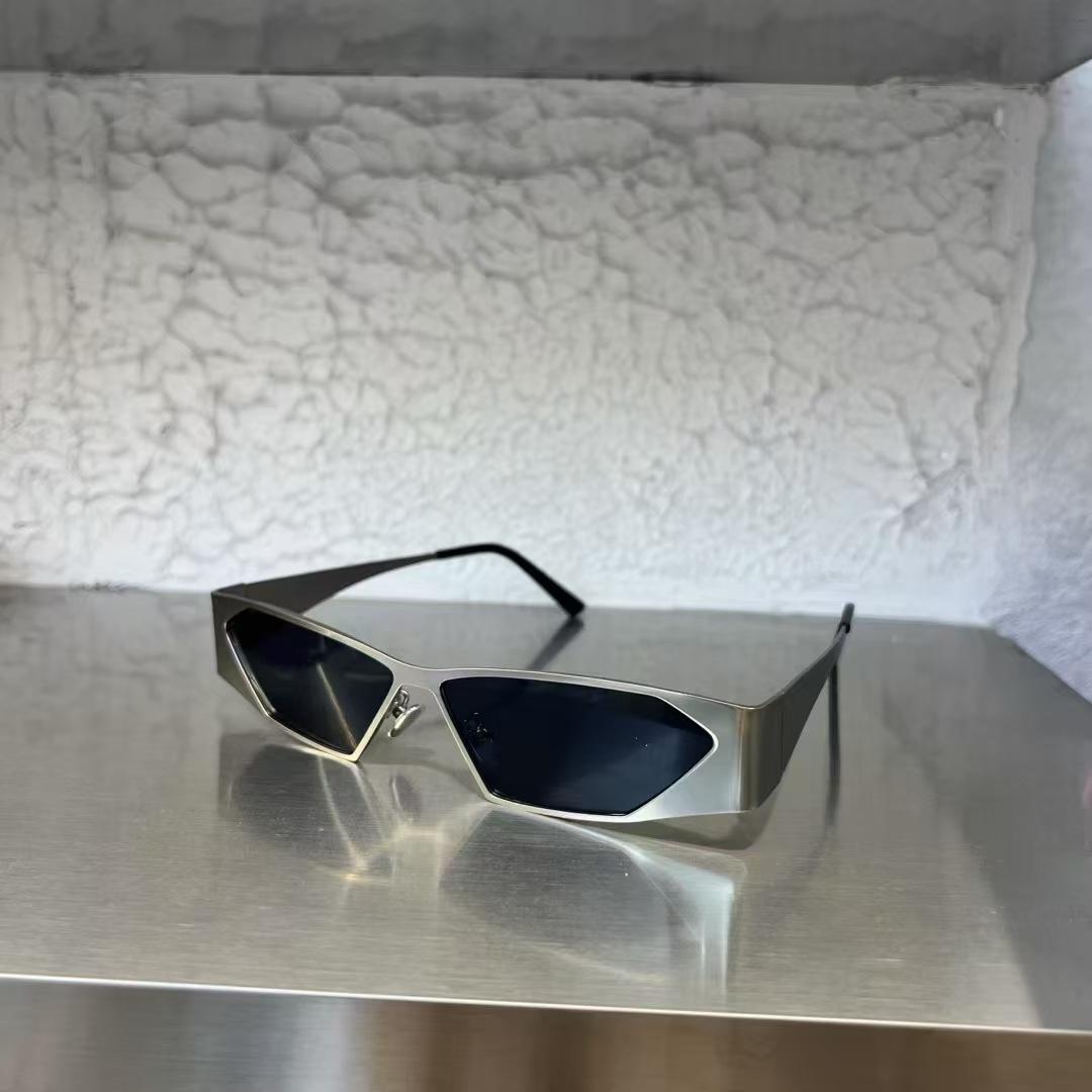 

Punk Stylish Men’S Sunglasses Fashion Rectangle Shape Sun Glasses Women Outdoor Bicycling Sun Glasses For Women