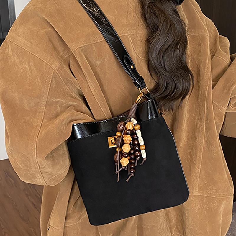 Women Retro Suede Leather Crossbody Bag 2025 Winter Underarm Bag Small Shoulder Bag Luxury Designer Handbag Purses Commuting Bag