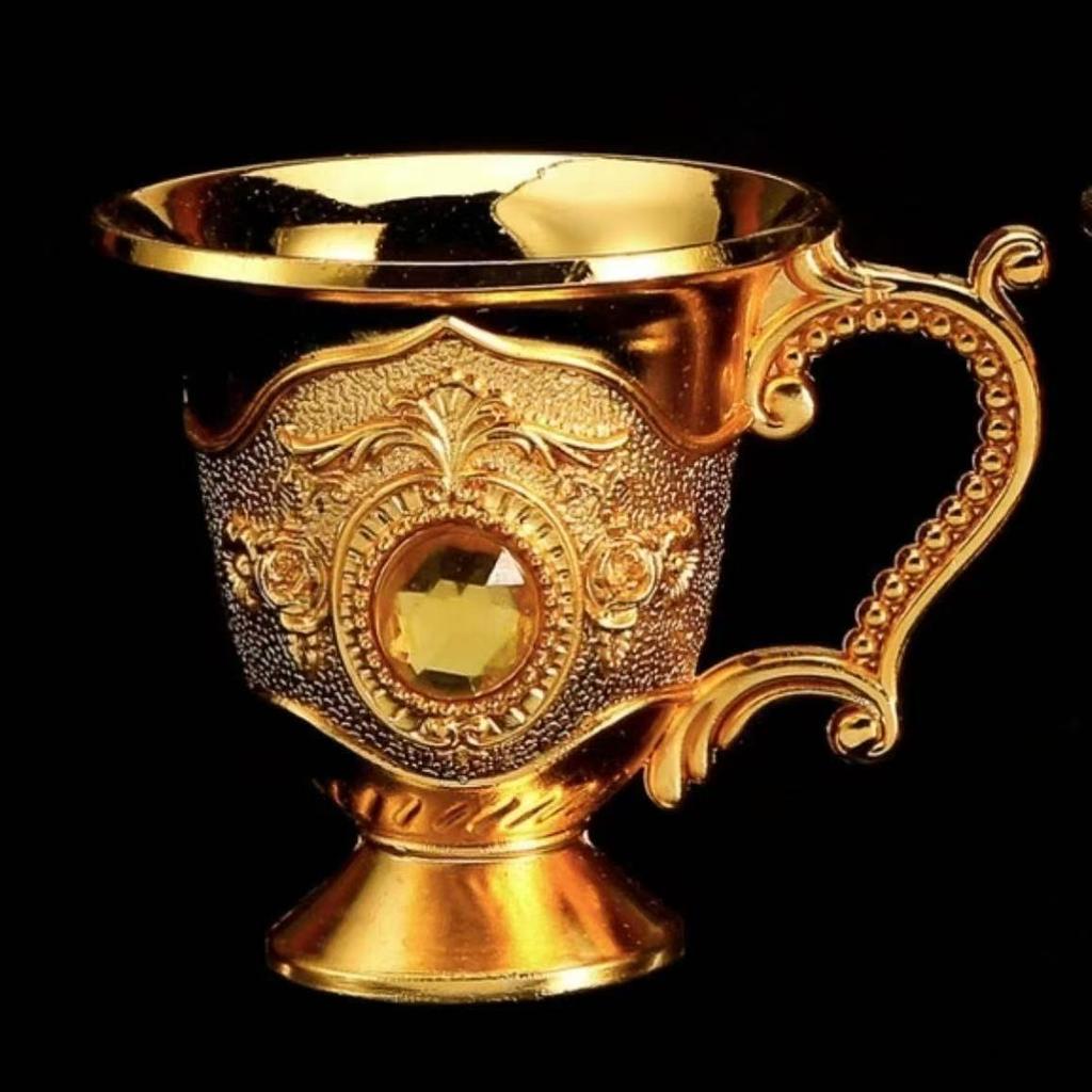 Zinklegierung ist ein hohes Weinglas, eine halbe Tael Baijiu-Tasse, Haushaltsornamente, hochwertiges doppeltes Biss-Weinglas