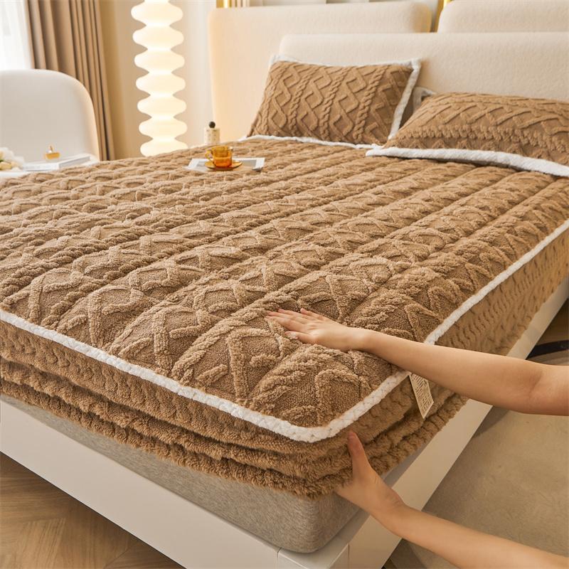 

High Quality Thickened Bed Mattress Cover Queen Size Quilted Taffeta Fleece Fitted Sheet with Pillowcase Single Double Bed Cover 0.9x2.0m 1pcs sheet