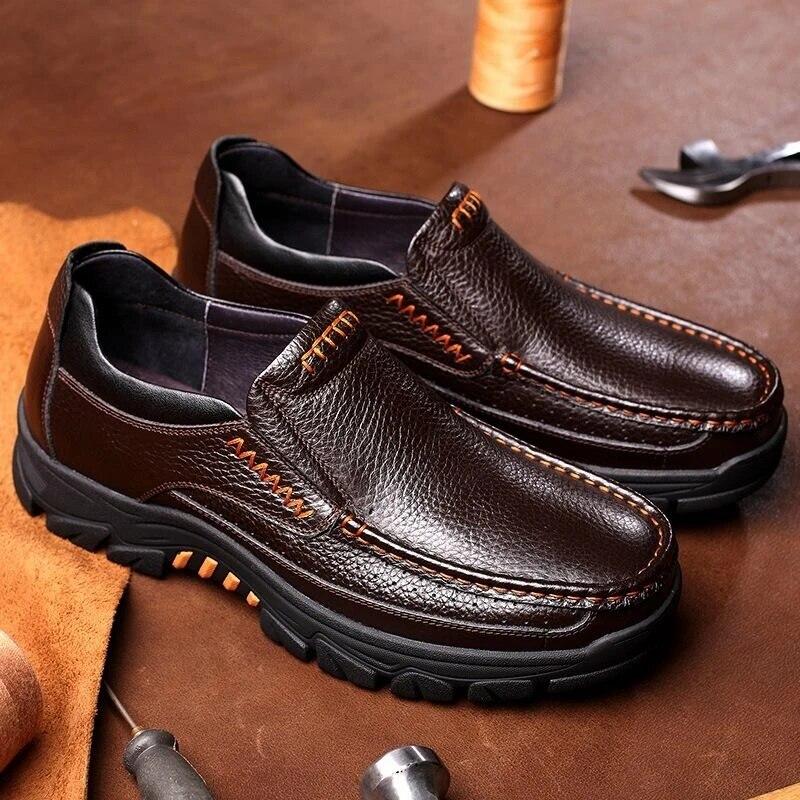 Business Genuine Leather Men Shoes Slip On Loafers Casual Leather Shoes Comfortable Quality Flats Men Shoes Winter Moccasins