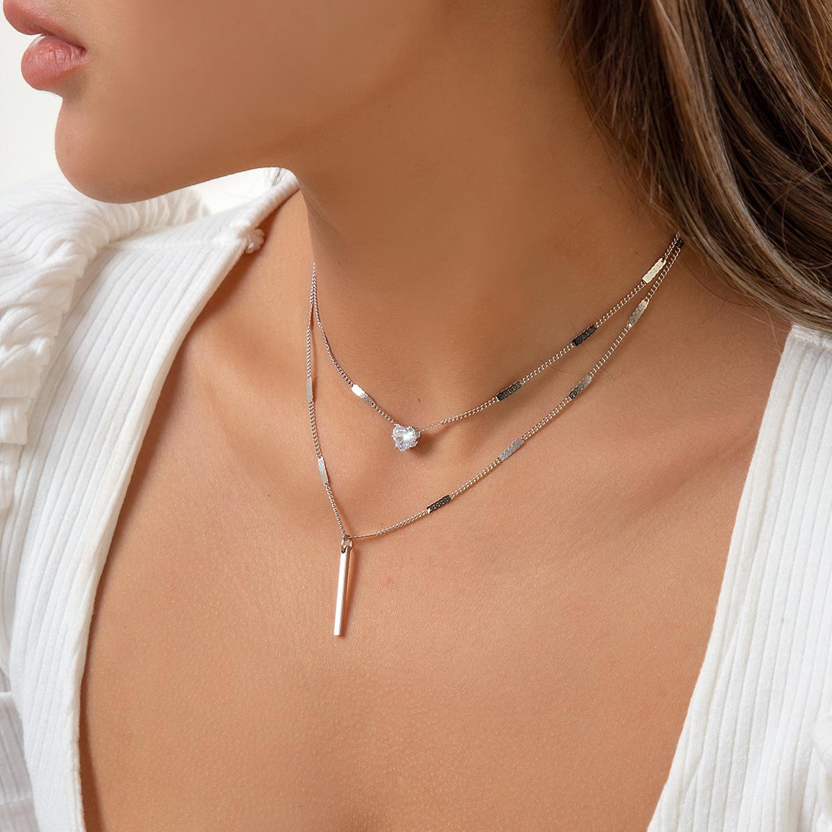 

Jewelry, temperament water drop fine chain necklace, simple double-layer metal rod slightly inlaid heart-shaped necklace for women