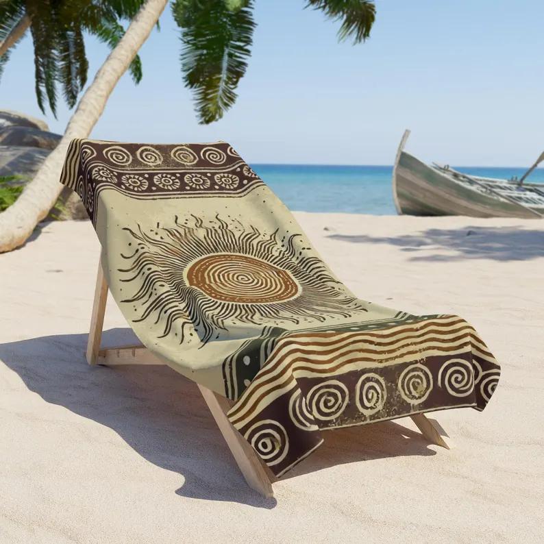 Prosop de plajă Hippie Sun uzat Prezentând un motiv solar cu raze organice ondulate, acest design emană o estetică vintage, bine purtată. 50X100cm