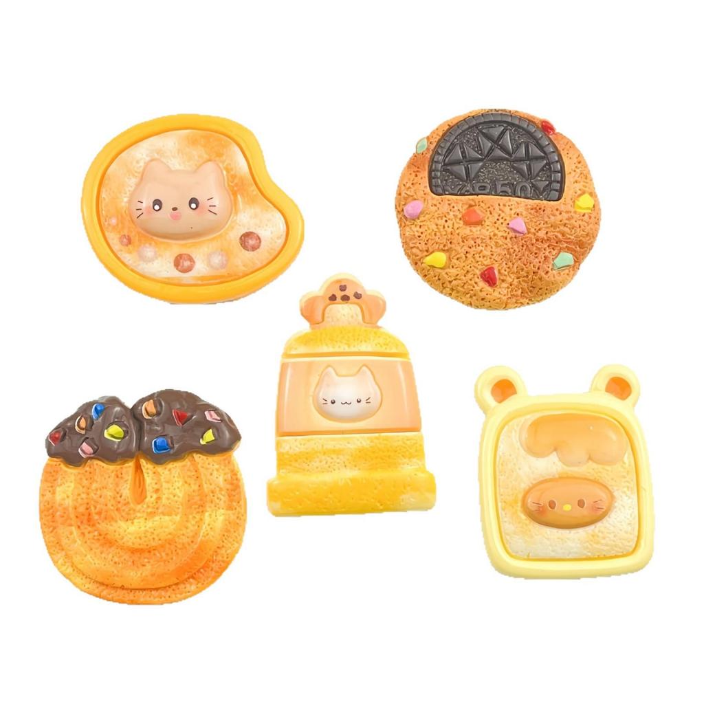 Medium Cat Snack Cookie Resin Accessories: Cream Glue DIY Clips, Hair Ties, Shoe Buckles, Water Cup Materials.
