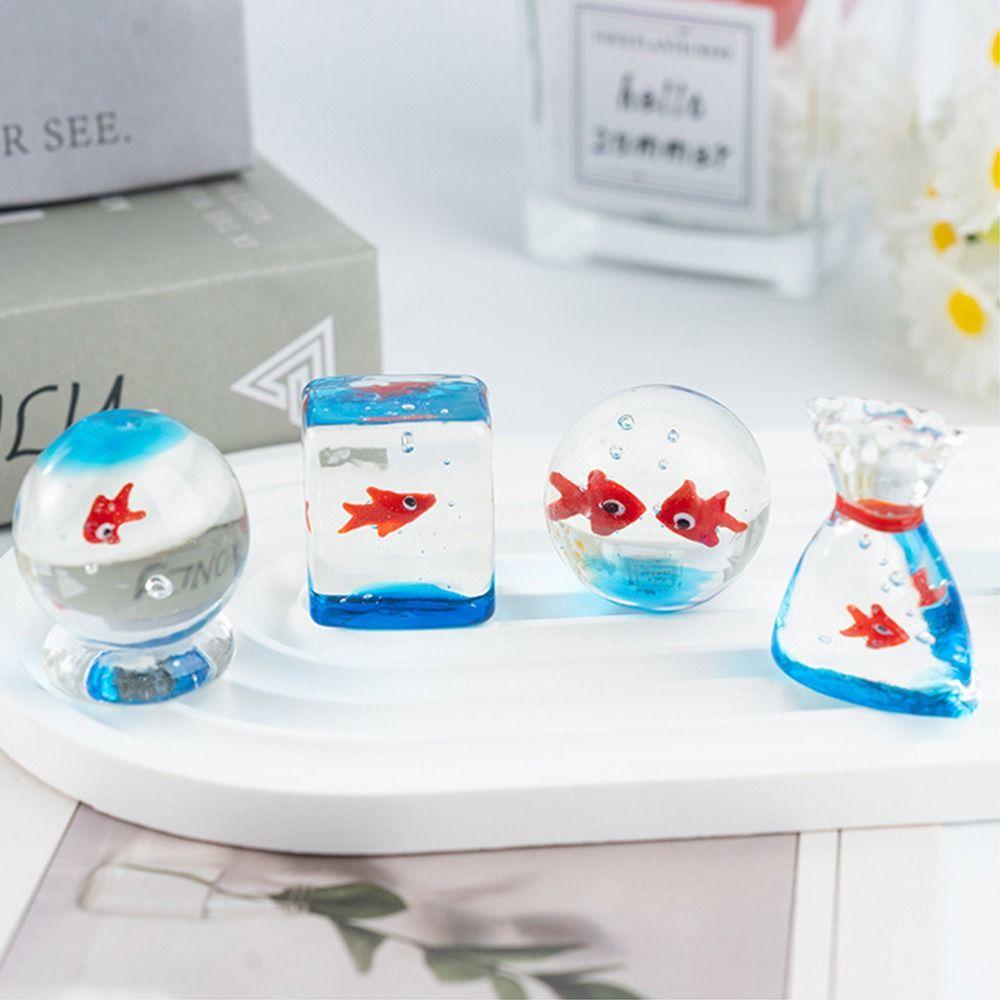 Handmade Mini Glass Fish Tank Creative Mini Pocket Fish Statue  Desktop Decoration