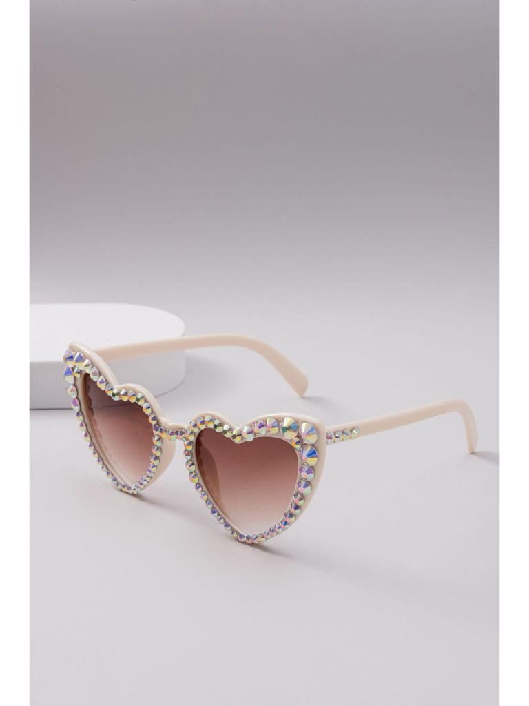 Heart-Shaped Rhinestone Sunglasses: Cute Pointed Diamond Handmade Design for Women