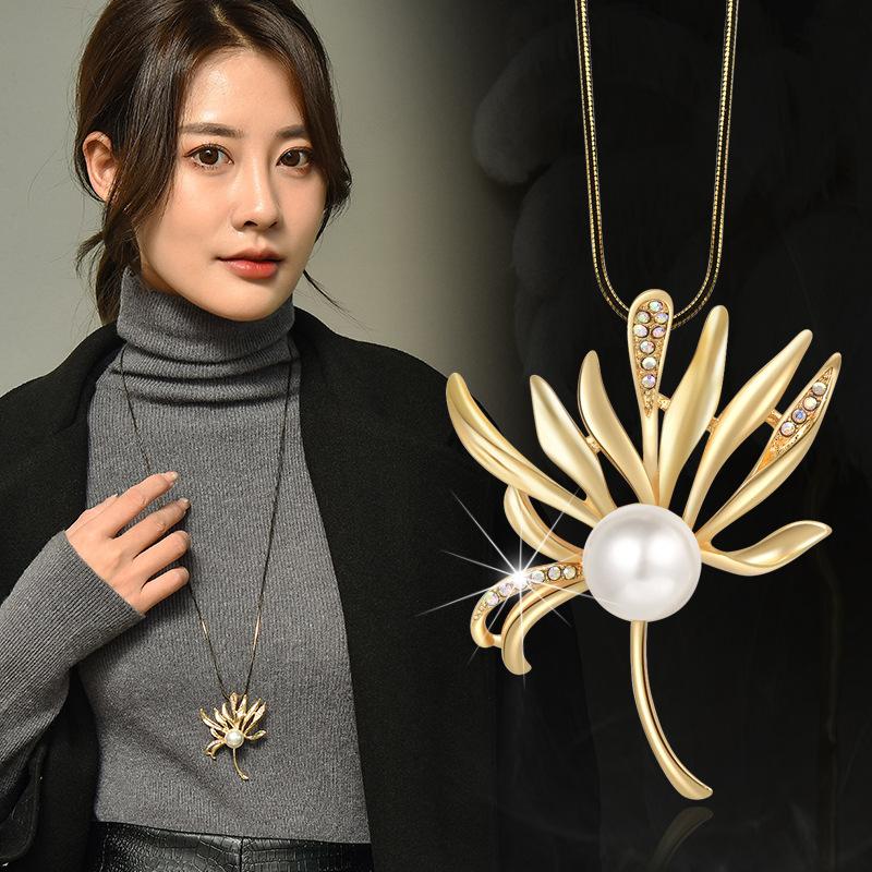 Geometric Crystal Long Sweater Chain Necklace for Women Metal Chain Necklace Fashion Jewelry Gift