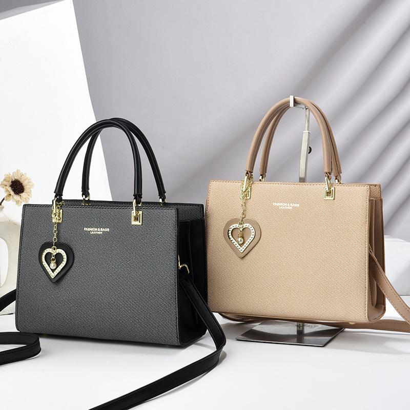 Bag Large Capacity Women's 2025 New Trendy Versatile Premium Handbag Era One Shoulder Crossbody Bag Women's Bag