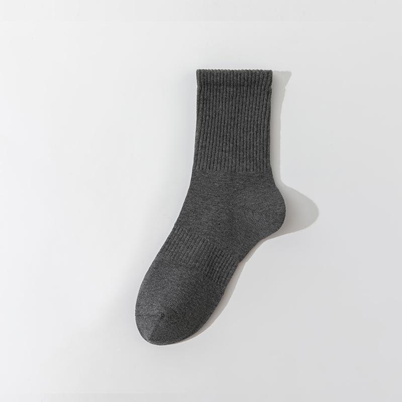 "Premium Men's Antibacterial Cotton Socks - Boneless, Sweat-Absorbent, Mid-Tube Sports Style for Spring & Autumn"
