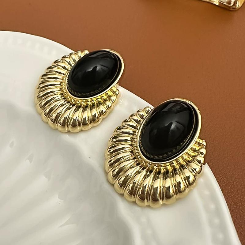 Geometry Oval Stud Earrings Golden Metal Black Acrylic Bead Vintage Earrings for Women Party Statement Jewelry Acessories Gift
