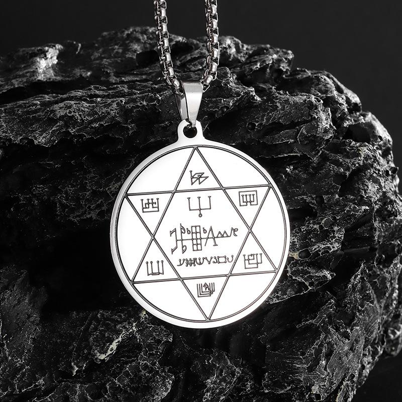 Retro European and American Sacred Geometric Solomon Hexagram Key Necklace Stainless Steel Round Necklace
