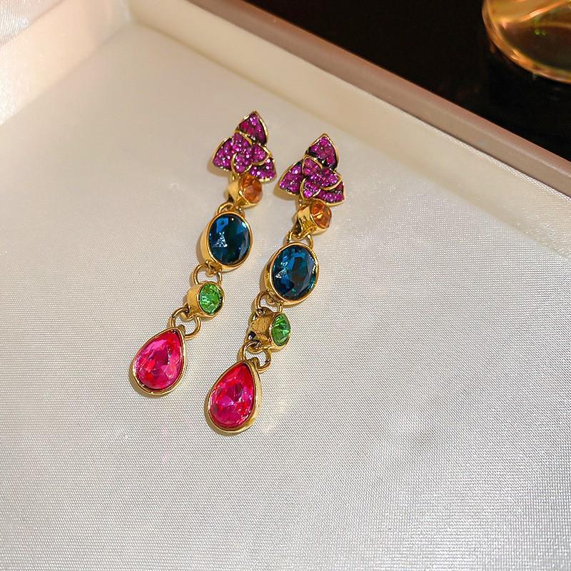 "Vintage Silver Needle Diamond Snake Earrings for Women – Light Luxury, High-End Style"