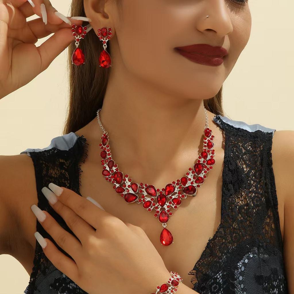 Bridal Teardrop Cluster Crystal Jewelry Set for Women Necklace Earrings Wedding Accessory