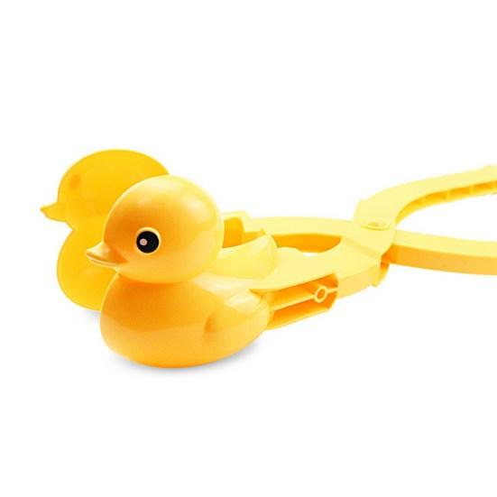 Practical Creative Color Cognition Simple Operation Duck Shape Snowball Maker Clamp Winter Snow Toy