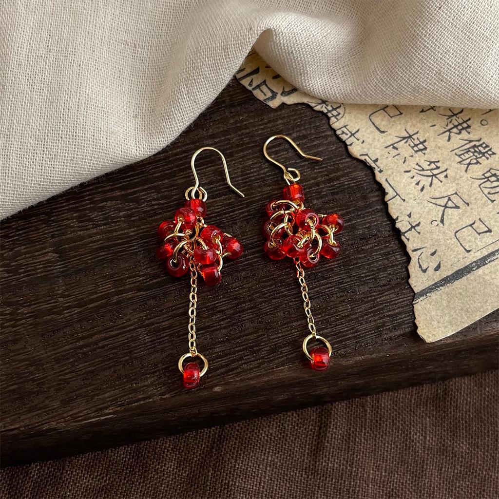 Retro Red Agate Tassel Earrings: Luxurious Chinese Court Style