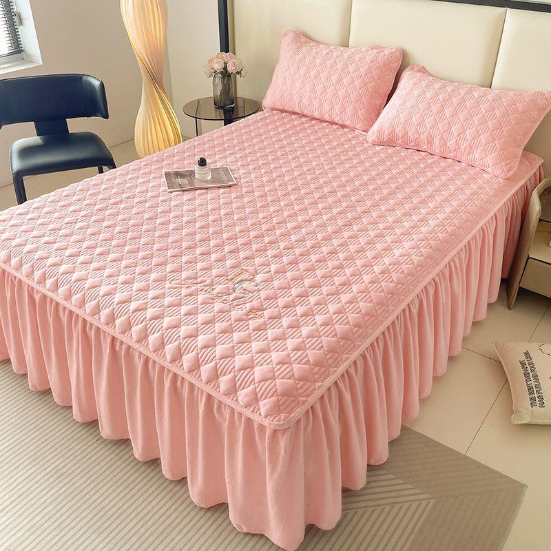 3pcs Luxurious Red Crystal Velvet Bed Skirt Set with Lace Accents, Contemporary Style, Quilted Polyester Cover, Durable & Wrinkle-Resistant