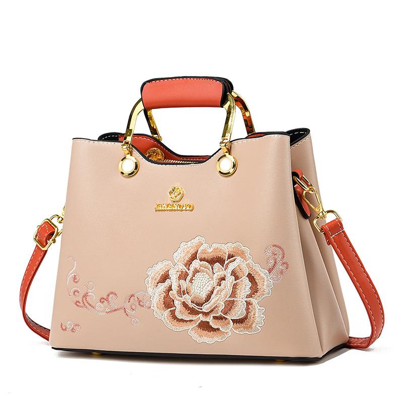 Elegant Embroidered Peony Red Handbag Crossbody Bag for Wedding Mother-in-law Fashionable Chinese Style Women's Tote Bag