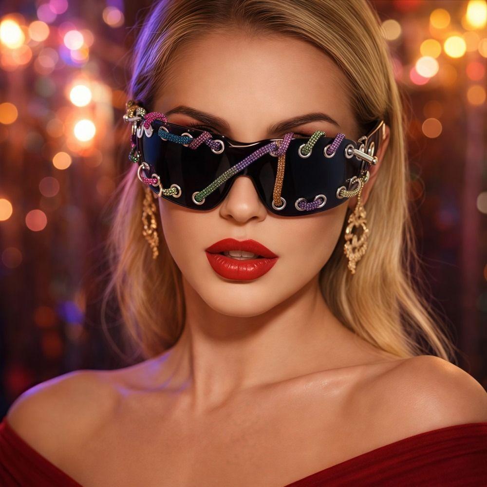 Retro Punk Sunglasses Lightweight Streetwear Party Shades Luxury Trendy Sunglasses  For Women Men