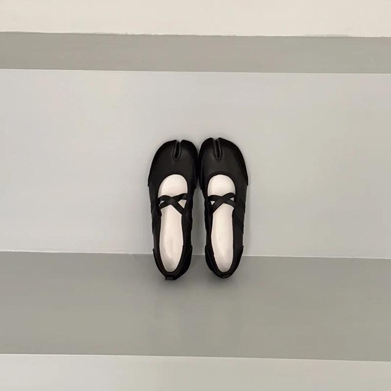 

Версия из овчины~ свиные ножки обувь с раздвоенным носком корейская версия нишевые новые балетки женские одинарные туфли туфли Мэри Джейн туфли бабушки женские 40 чёрный