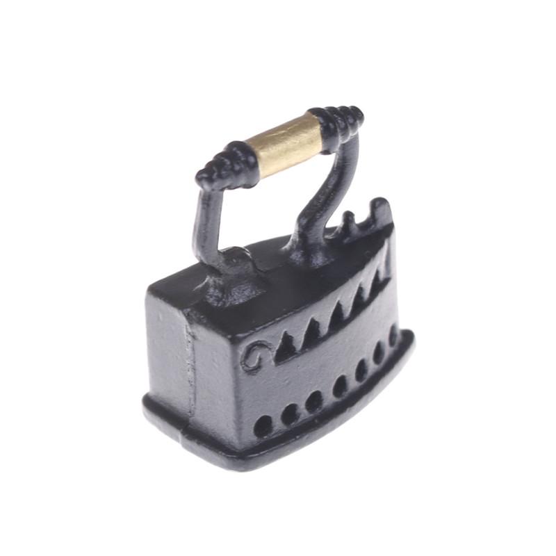 1:12 Scale Dollhouse Vintage Miniature Old Sewing Iron Clothes Model Tool Room Furniture Toys Doll House Accessories
