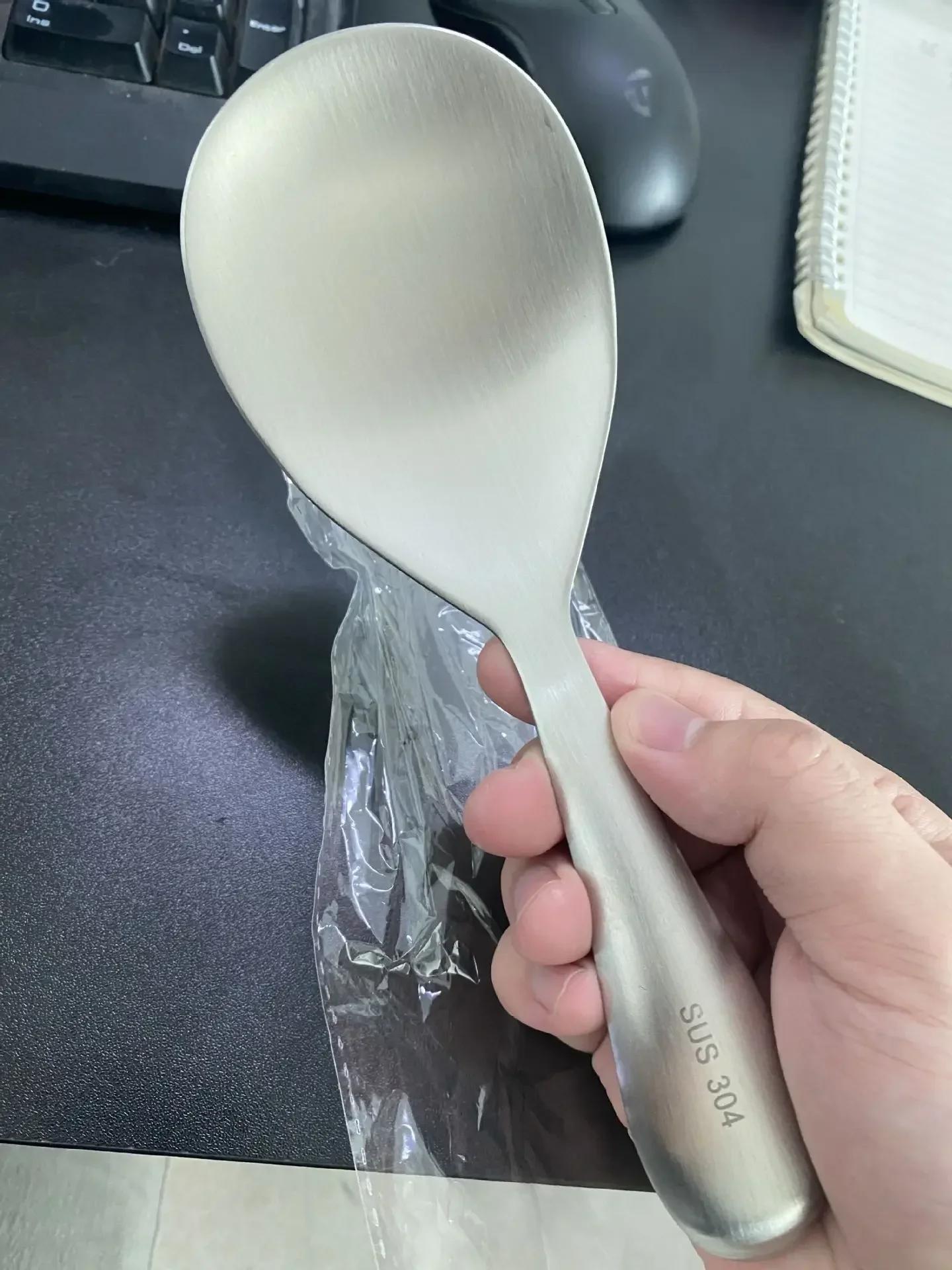 

Ложка для риса из нержавеющей стали 304, бытовая лопатка для риса, столовая с длинной ручкой, обеденная ложка, большая ложка для риса, не липкая