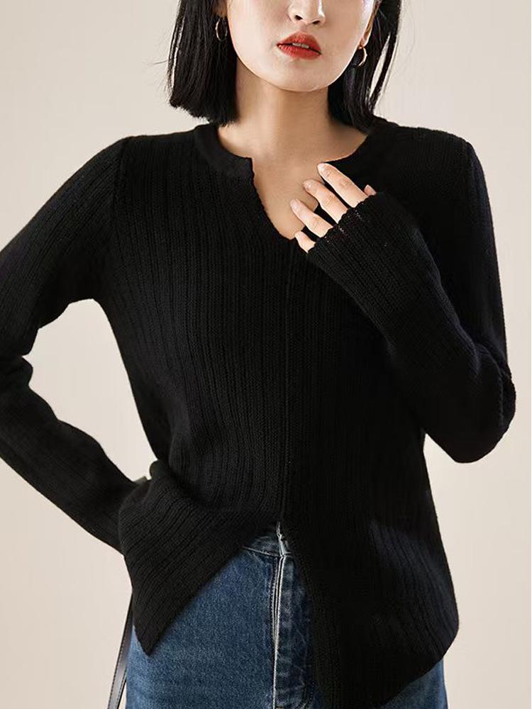 Women's Autumn/Winter Fine Wool Round Neck Hollow Stripe Long Sleeve Knitwear