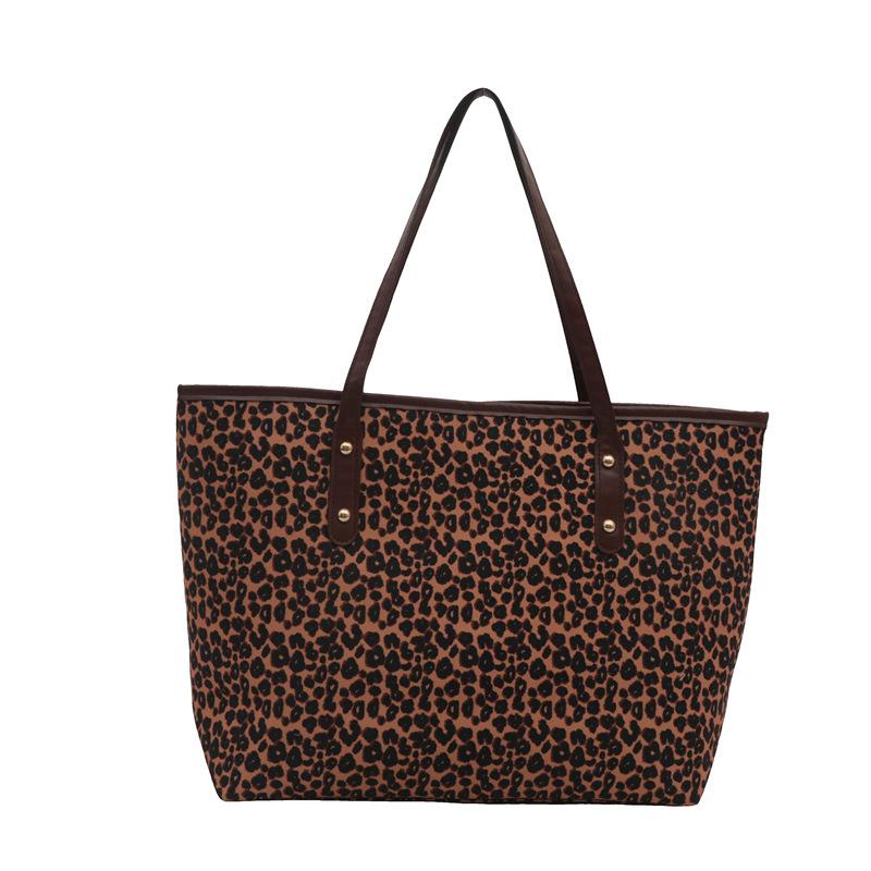 Splicing Largecapacity Leopard Print Bags for Women's New Models Is Popular Today for Class Commuting Literary Tote Bags