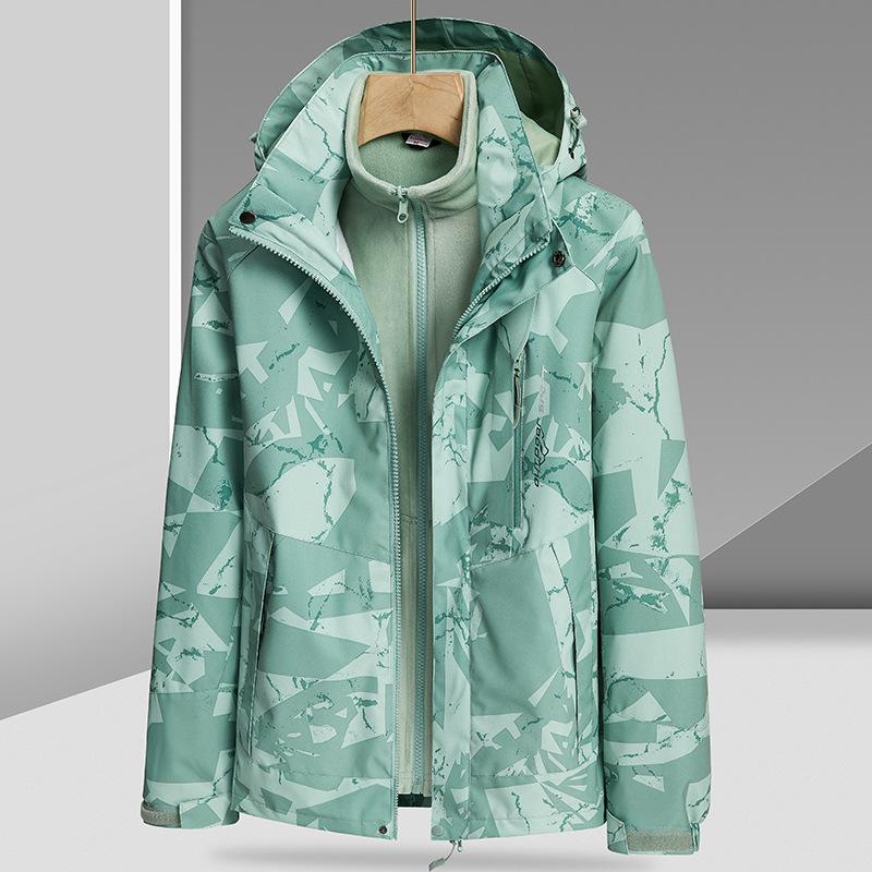 Outdoor Camouflage Detachable Thermal Insulation Liner Jacket Two-piece Plus Velvet Padded Waterproof Leisure Coat.